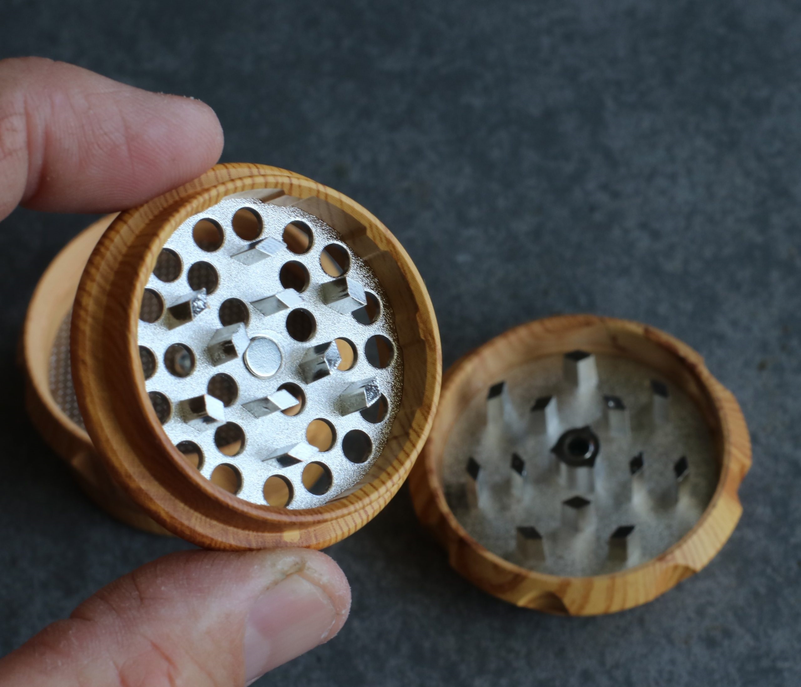 2" Wood Herb Grinder- 4 Piece Grinder with Catch-Screen-Magnetic Lid - PRO 420 Herb Grinder