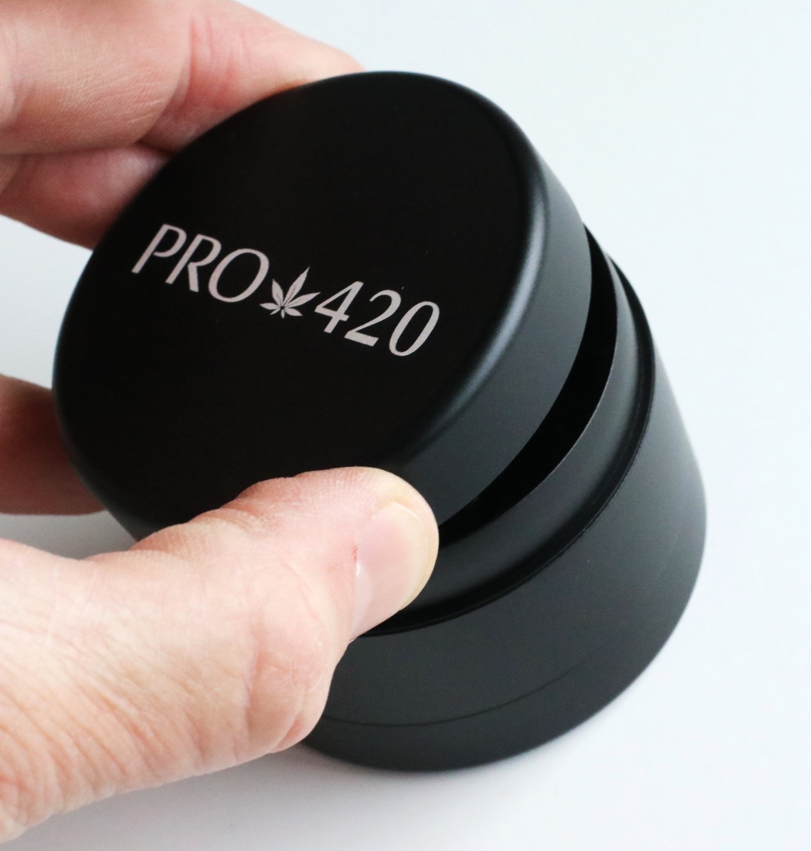 60mm PRO 420 Apollo Grinder-State of the Art Herb Crusher-Black - Apollo Grinder by PRO 420