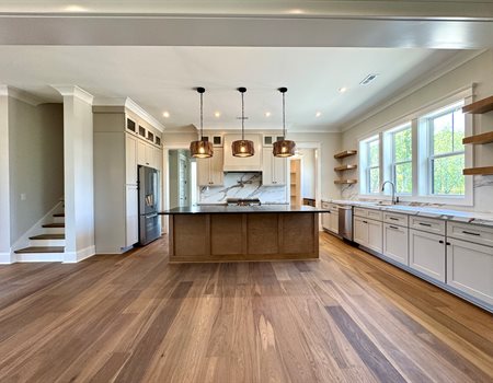 Open_living_space_in_a_house_by_Reeves_Custom_Homes.jpg